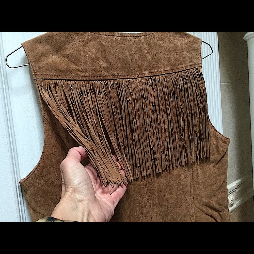 Vntg Suede Leather Fringed Vest, Festival Hippie BOHO Cowgirl, Chestnut Tan S - Picture 5 of 8